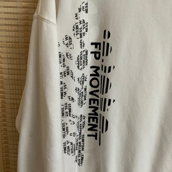 FP Movement White Sweatshirt with Black Pattern Size Small - Picture 3 of 9